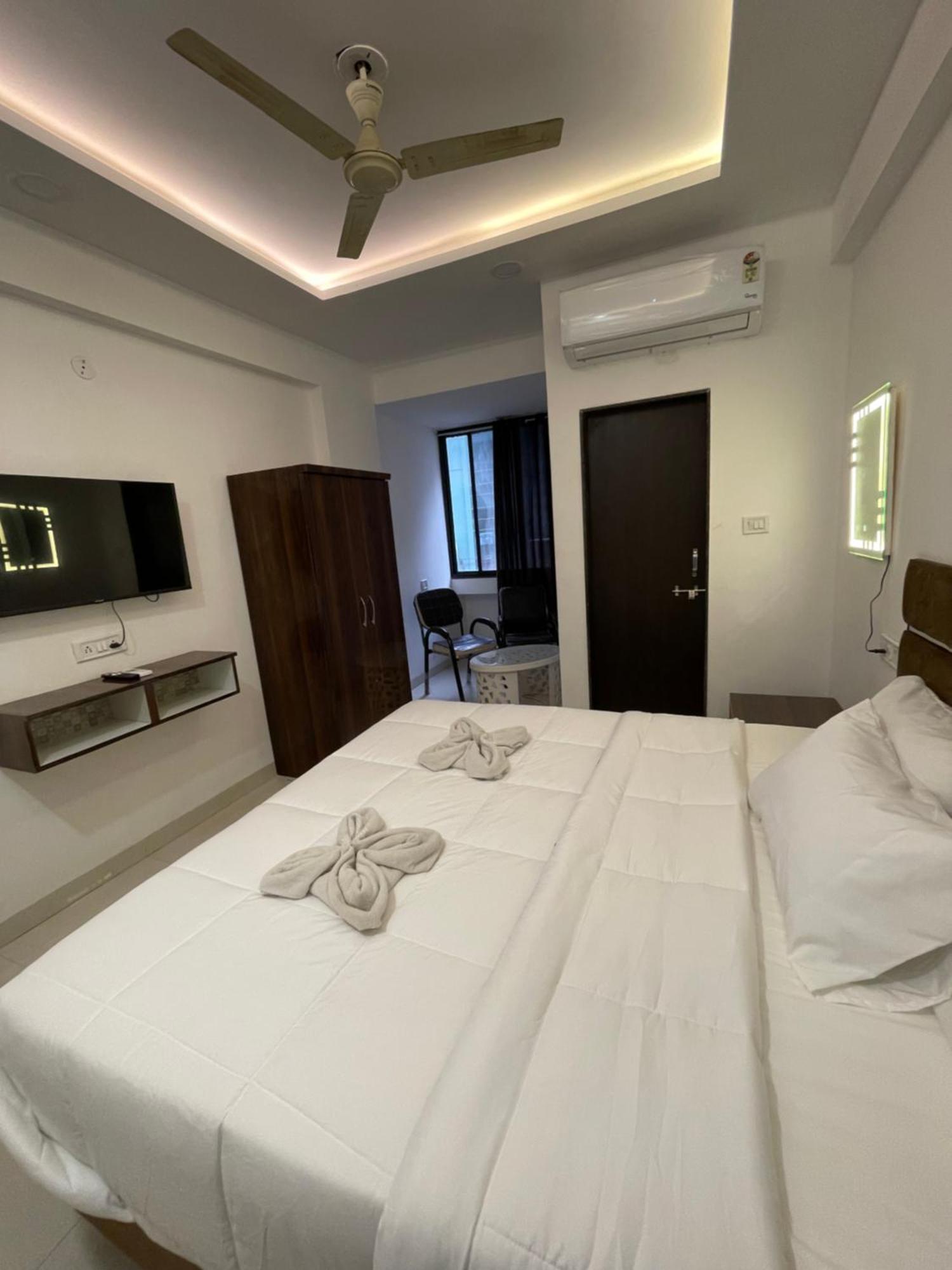 Hotel Kiwi Inn Vijaynagar Scheme 78 Indore Buitenkant foto